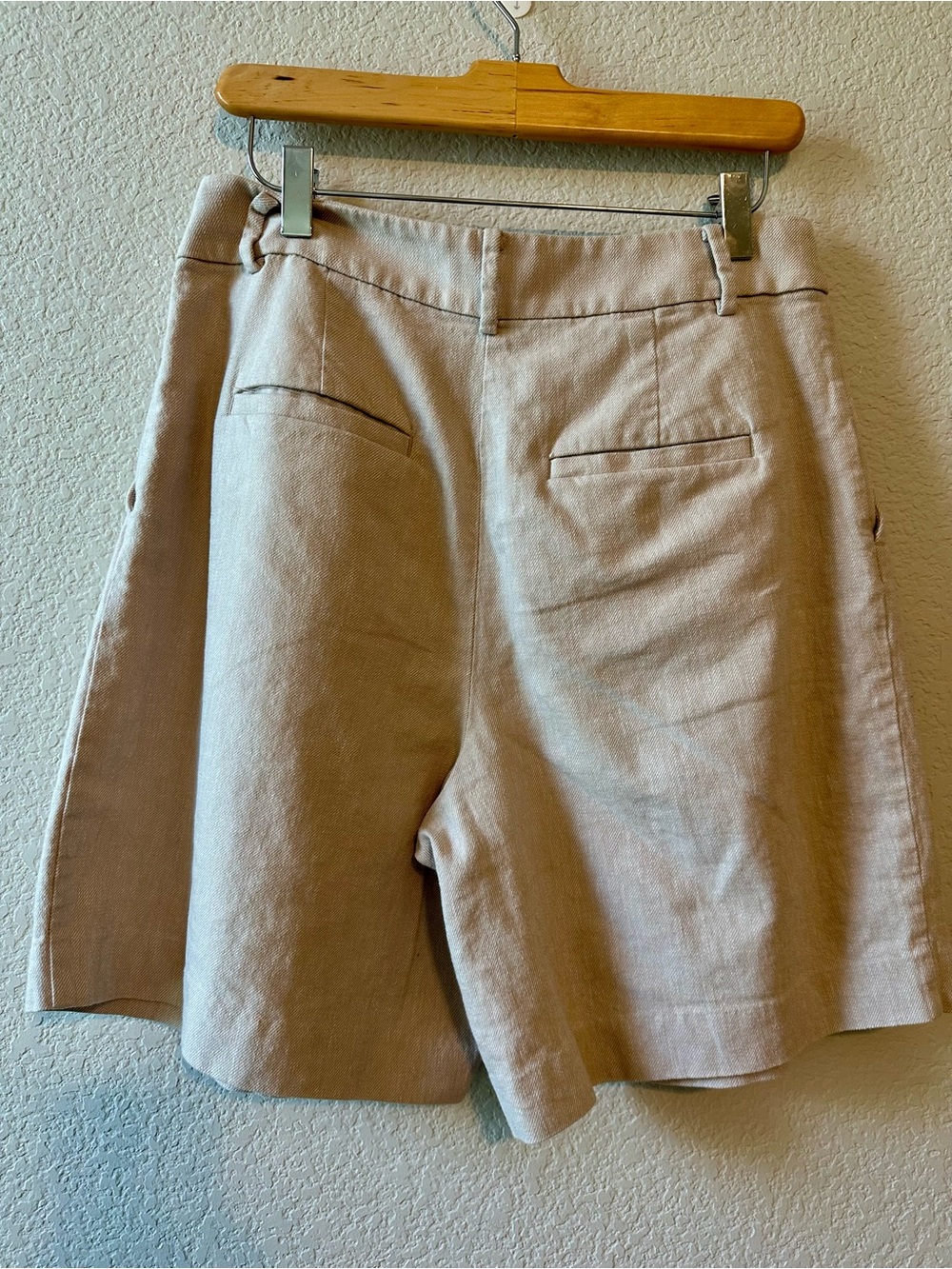 LOFT Beige Pleated Linen-Blend Shorts Women’s Size 4 - Picture 2 of 10
